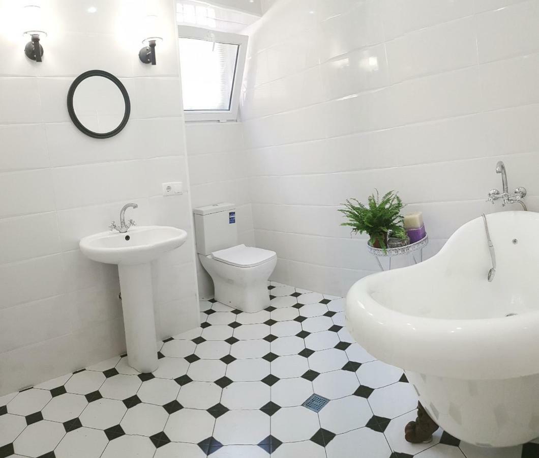 Mtatsminda Apartment Тбилиси Екстериор снимка